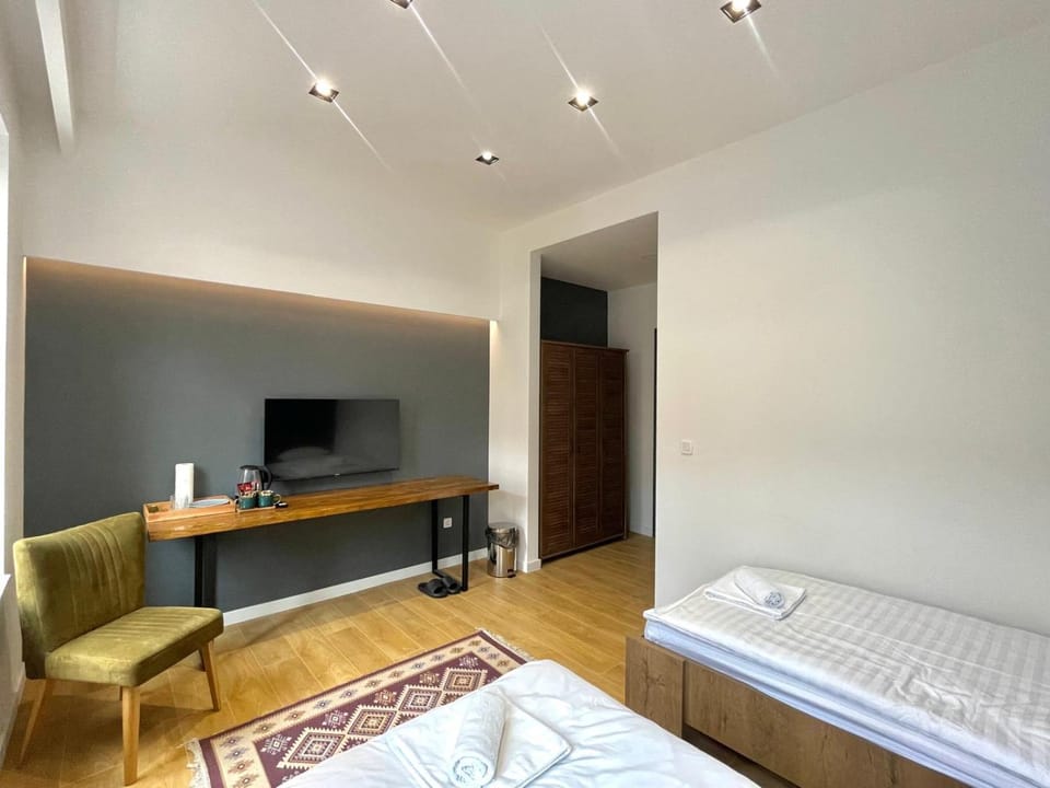 Engadin's Central Rooms in Old Town Apartment in Sarajevo