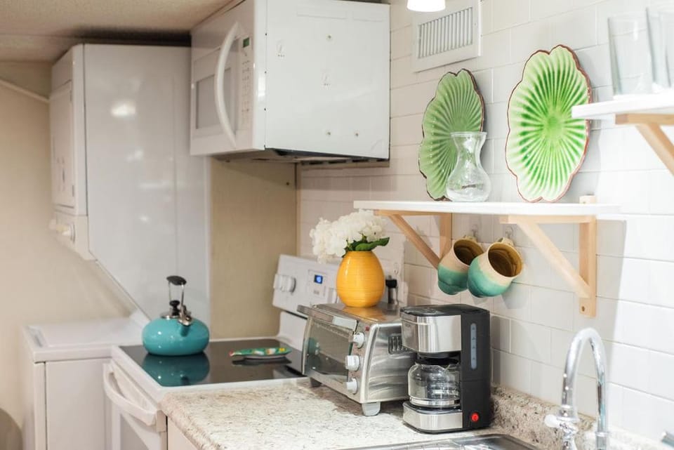 Coffee/tea facilities