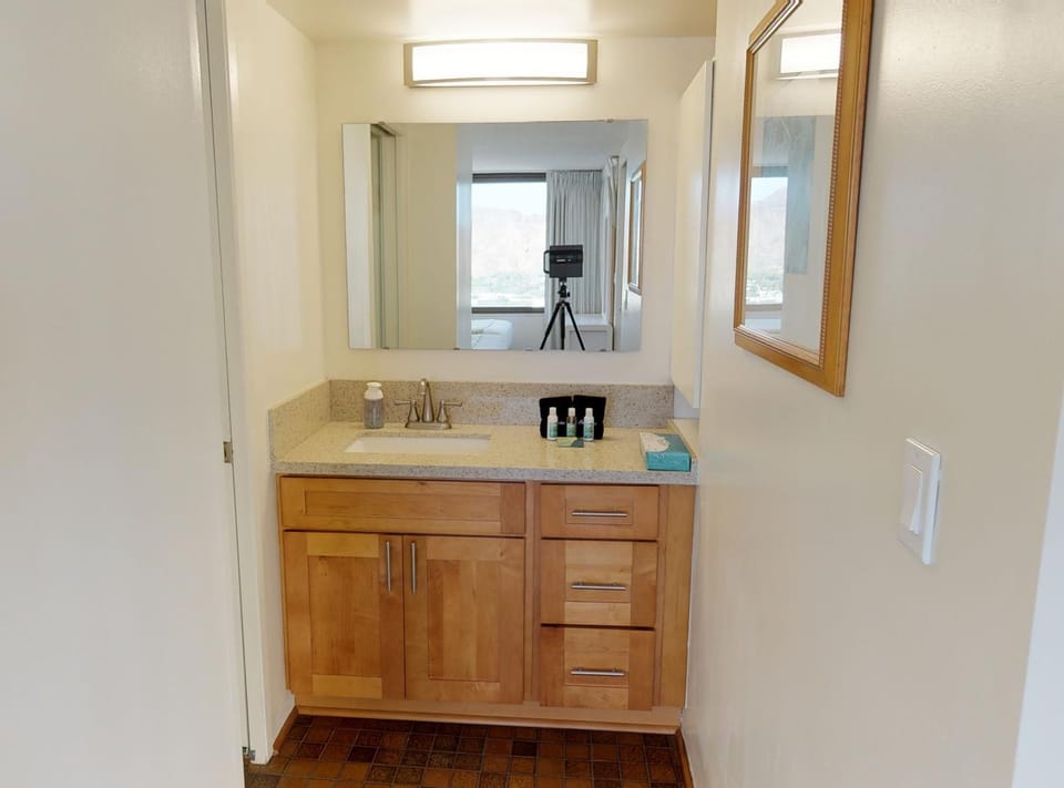 Elevated Condo with Diamond Head Views 3011T1 Apartment in Honolulu