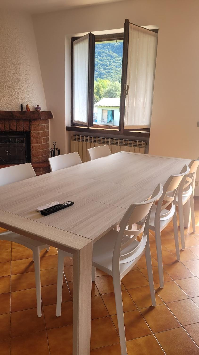 Delizioso appartamento sul lago - Casa Marina Apartment in Province of Brescia