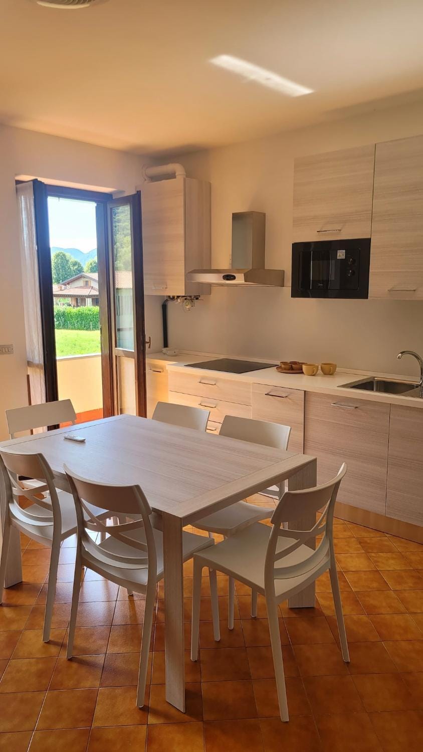 Delizioso appartamento sul lago - Casa Marina Apartment in Province of Brescia