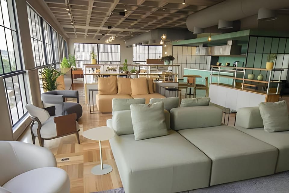 Communal lounge/ TV room, Living room, Dining area
