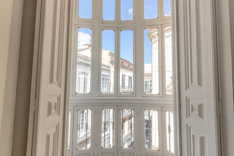 Balcony/Terrace, City view