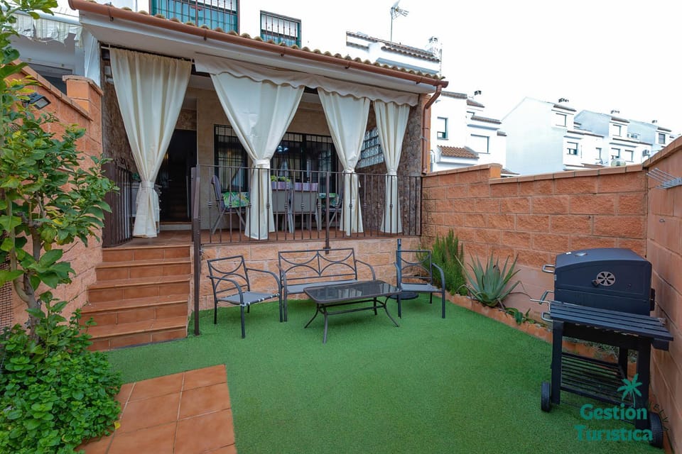Preciosa casa con piscina, pádel y golf House in Costa de la Luz