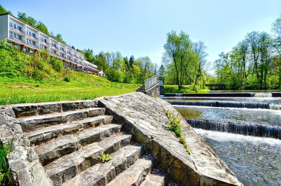 Property building, Nearby landmark, Spring, Day, Natural landscape, Lake view, River view