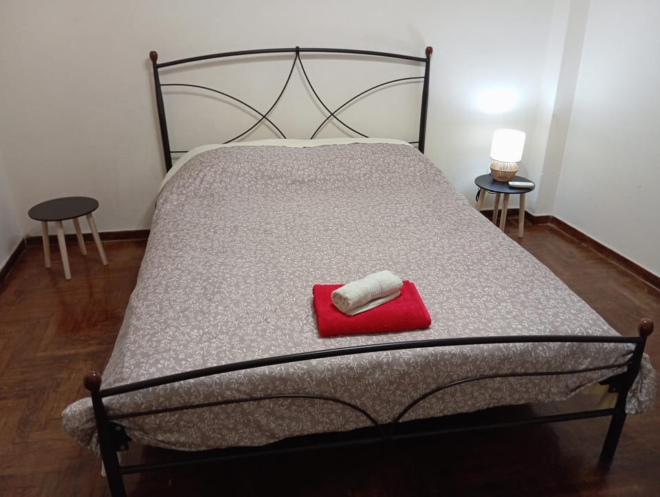 Room Z for two 5' from metro Vacation rental in Athens