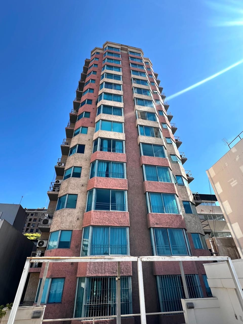 Precioso departamento en la mejor ubicación de Ciudad Mendoza, con piscina Apartment in Mendoza