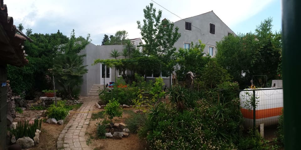 Facade/entrance, Day