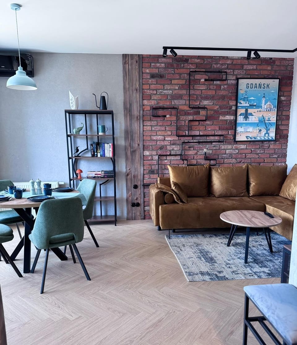 Living room, Dining area, air conditioner