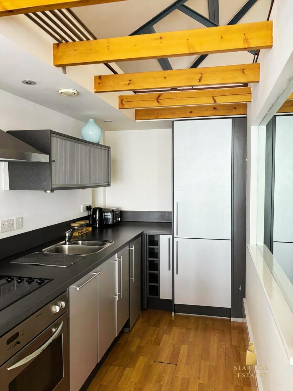 Airy Loft Apartment Apartment in Leeds
