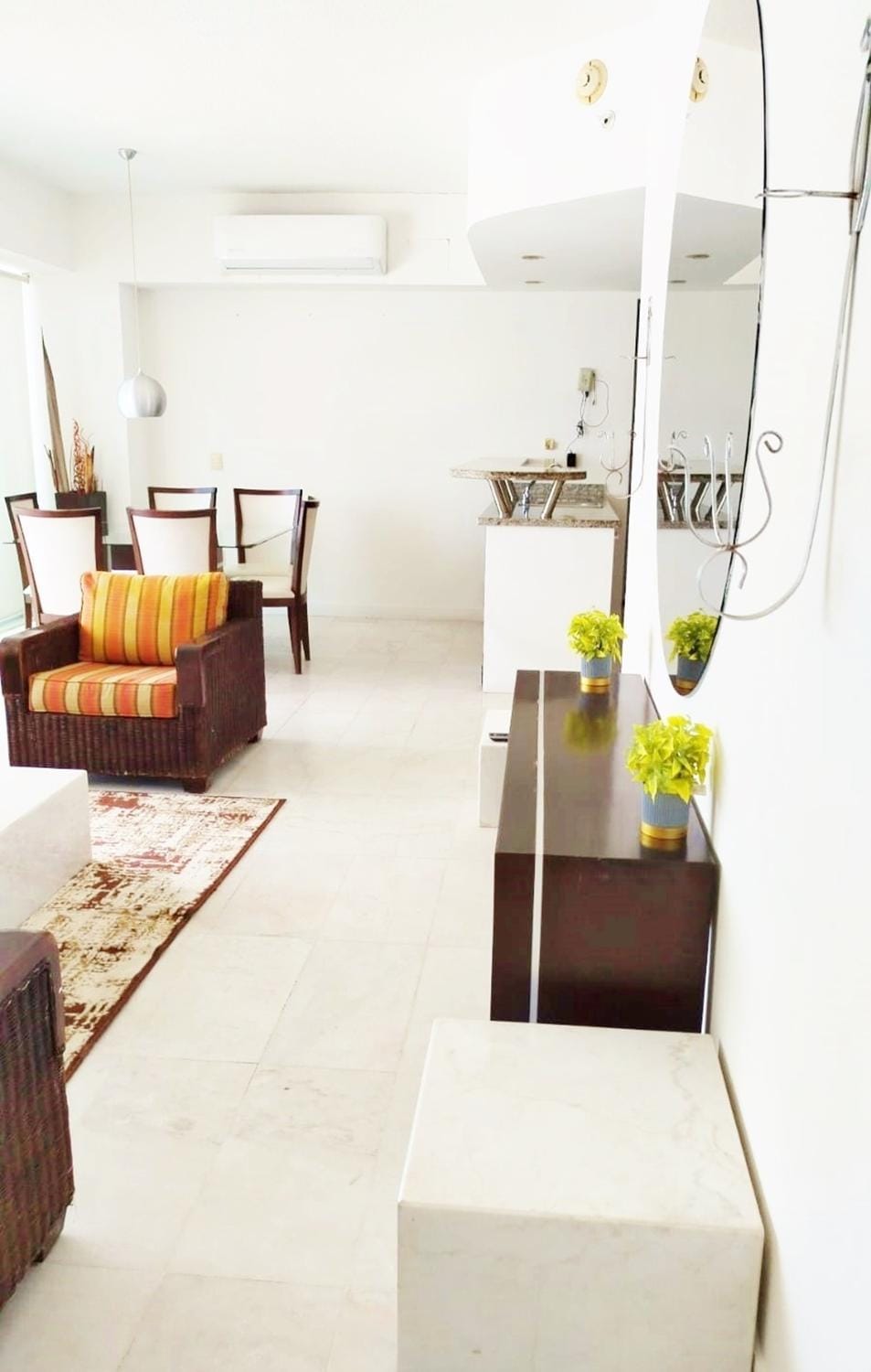 Living room, Dining area