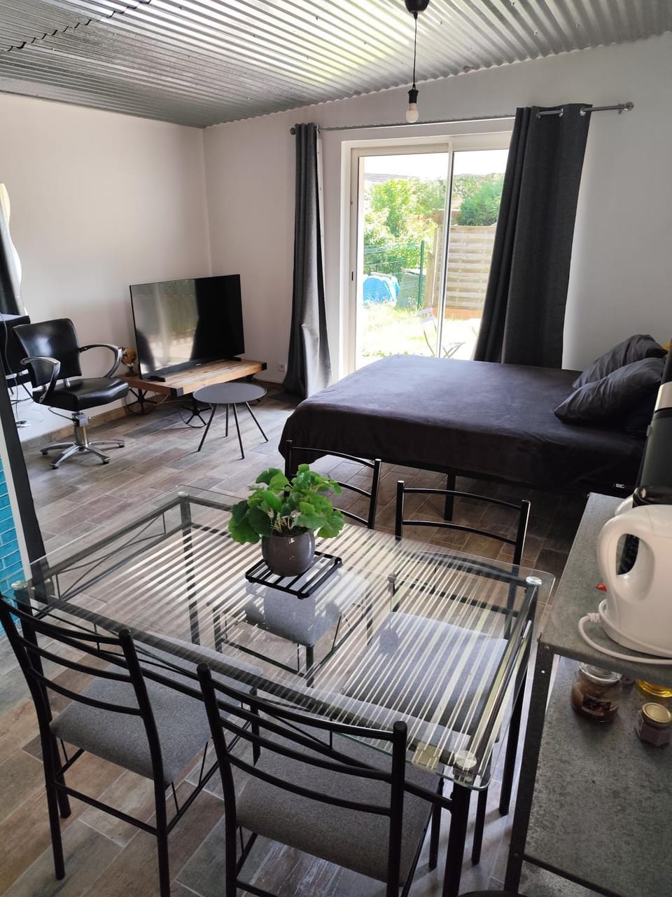 Studio avec terrasse House in Jura