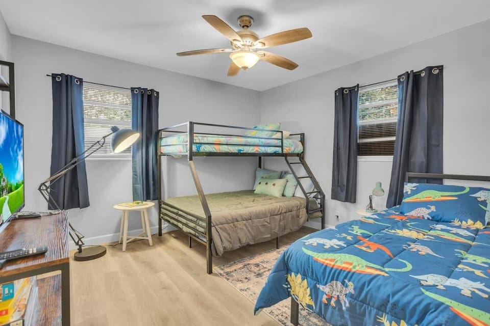 SMV Cute Jacksonville Bungalow Central House in Jacksonville