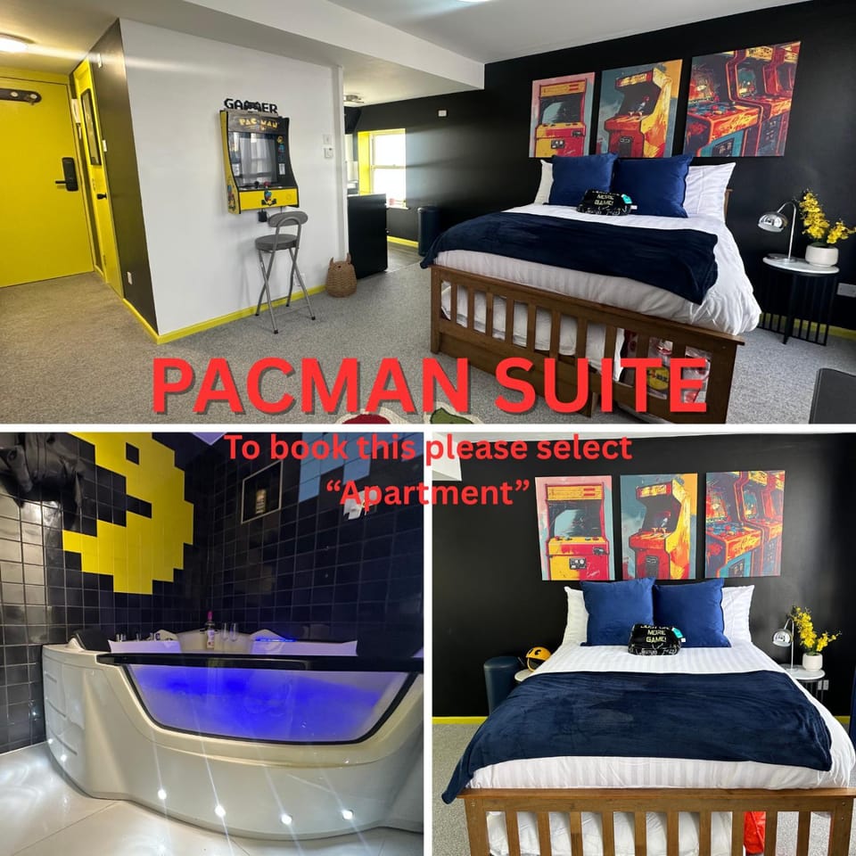 The Board Games Apartments - Brought to you by Coastline Retreats - Themed town centre apartments ALL WITH LUXURY 2 PERSON JACUZZI BATHS - 5 mins walk to the beach, Netflix, Superfast Wifi Apartment in Bournemouth