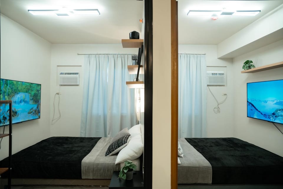 Bed, TV and multimedia, Photo of the whole room, Bedroom, air conditioner
