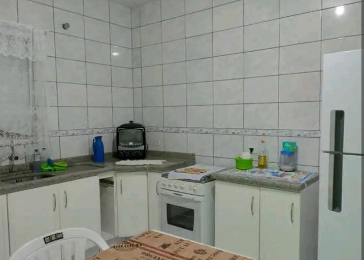 Casa a meia quadra do mar House in State of Paraná