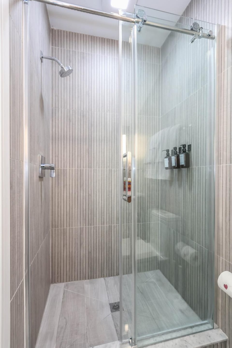 Shower, Bathroom, towels