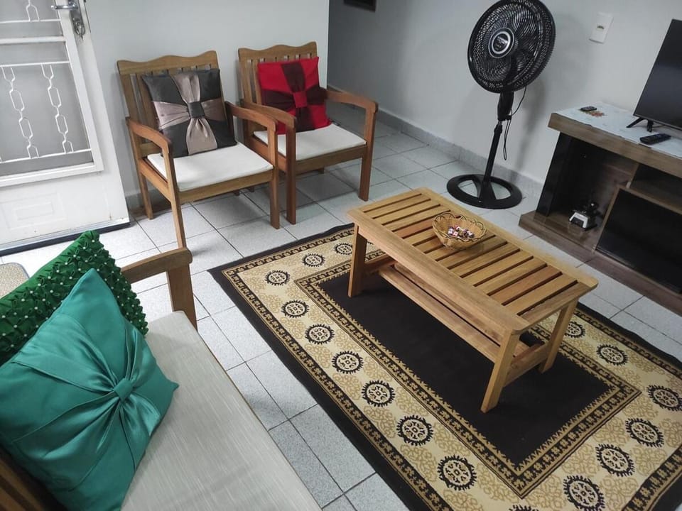 Casa para até 4 hóspedes próximo ao Hosp de Clínicas UFU, Cargill, Havan e Aeroporto House in Uberlândia