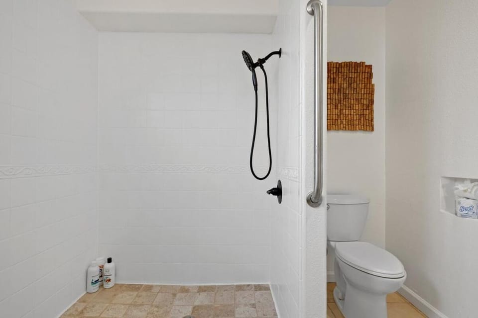 Beachy 1BR Escape with Sofa Bed - Golf & Beach Nearby Apartment in Pacifica