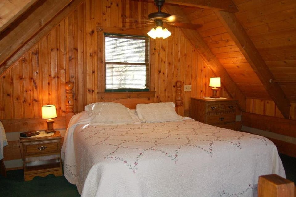 Emerald Pines Chalet in Cosby
