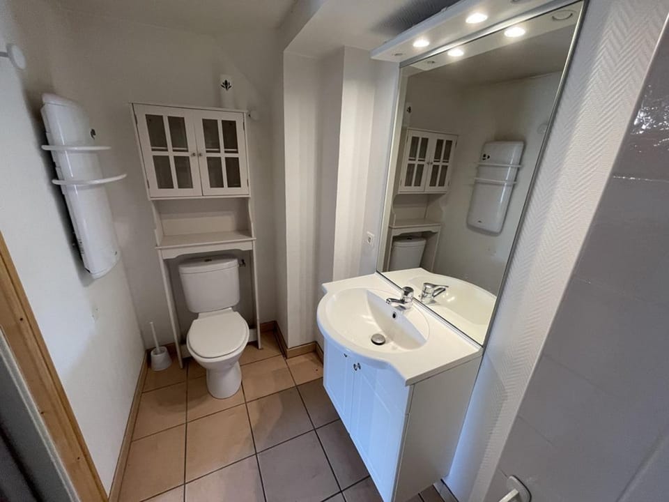 Studio central au Lioran avec terrasse et parking - FR-1-787-125 Apartment in Auvergne-Rhône-Alpes