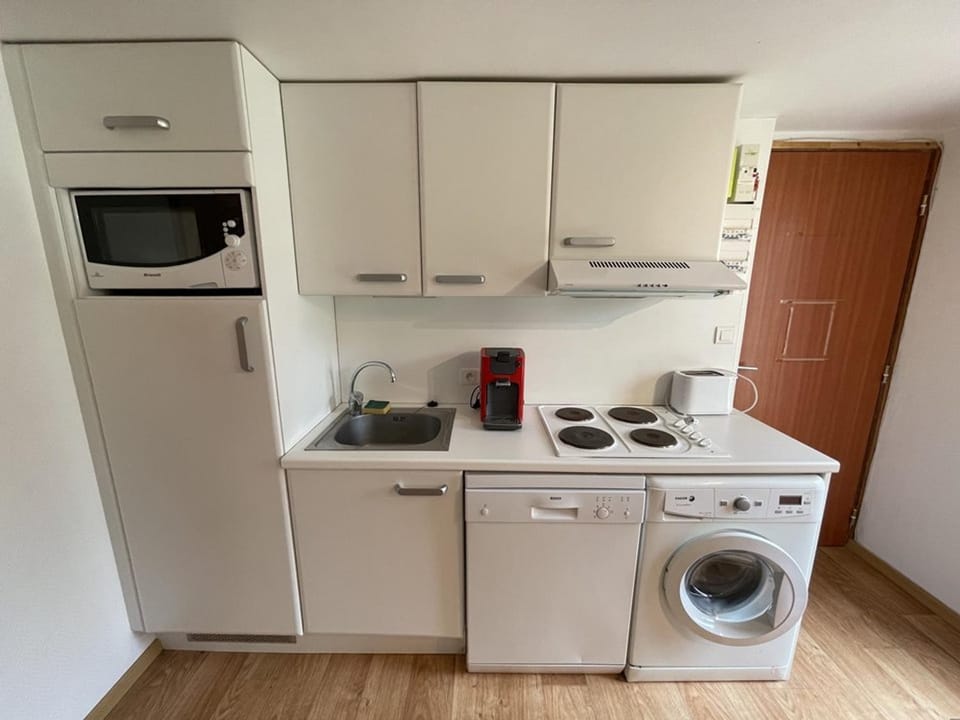 Studio central au Lioran avec terrasse et parking - FR-1-787-125 Apartment in Auvergne-Rhône-Alpes