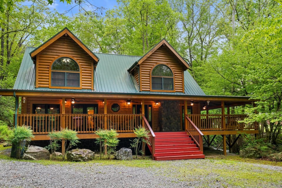 Elk Rapids on Cosby Creek Chalet in Cosby