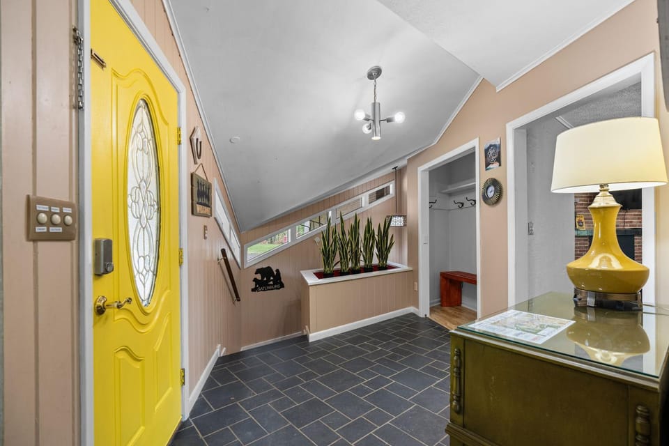 Cosby Mountain Lodge House in Cosby