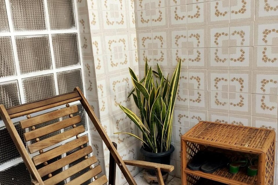 Seating area, sunbed
