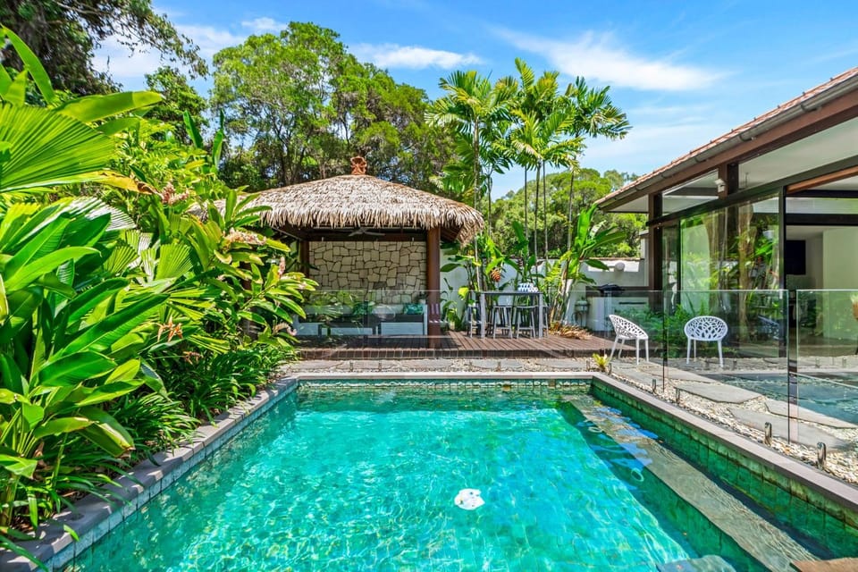 Belle Escapes Pura Palm Cove - Two luxury Balinese villas House in Palm Cove