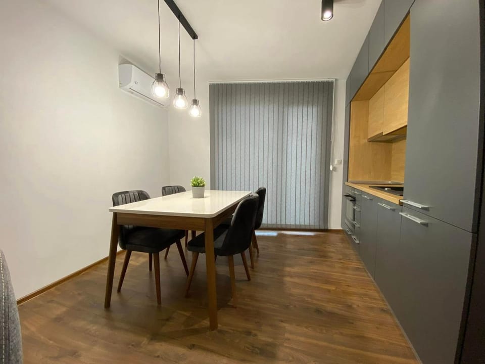 Merjay Garden Residence Apartment in Saint-Gilles