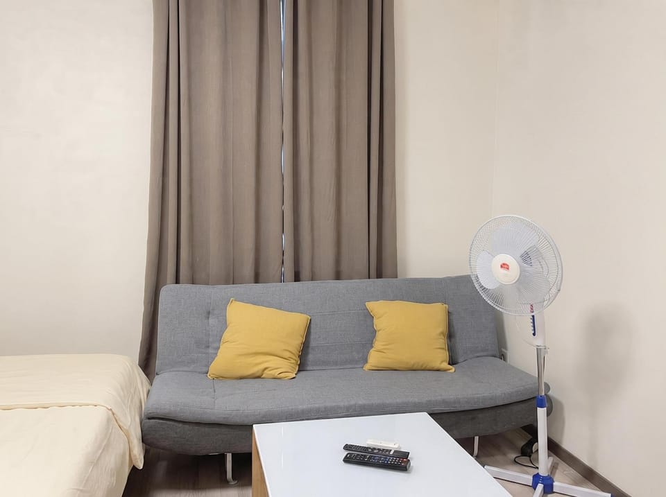 Property building, Seating area