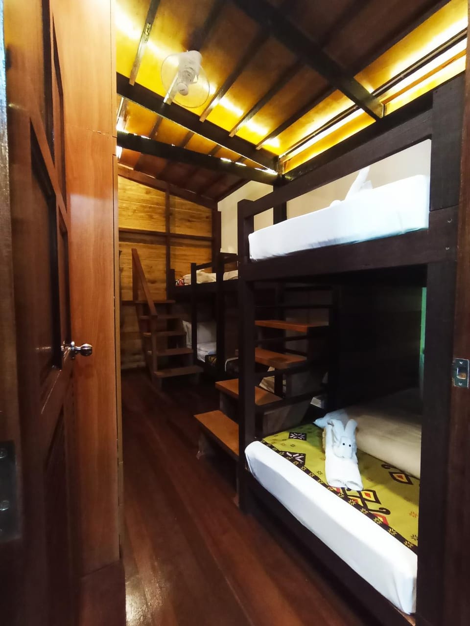 Bedroom, bunk bed