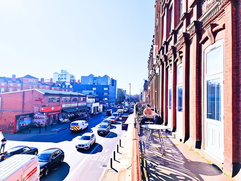 Balcony/Terrace, Street view