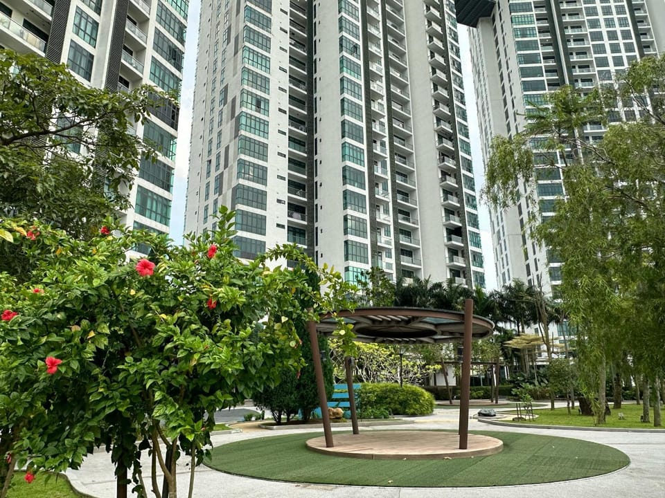 Green Haven Studio Apartment 2 Double Bed with WiFi Netflix Apartment in Johor