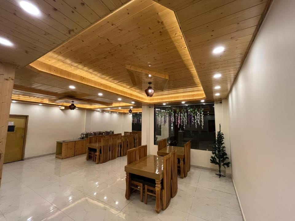Whistling Wood Hotel in Manali