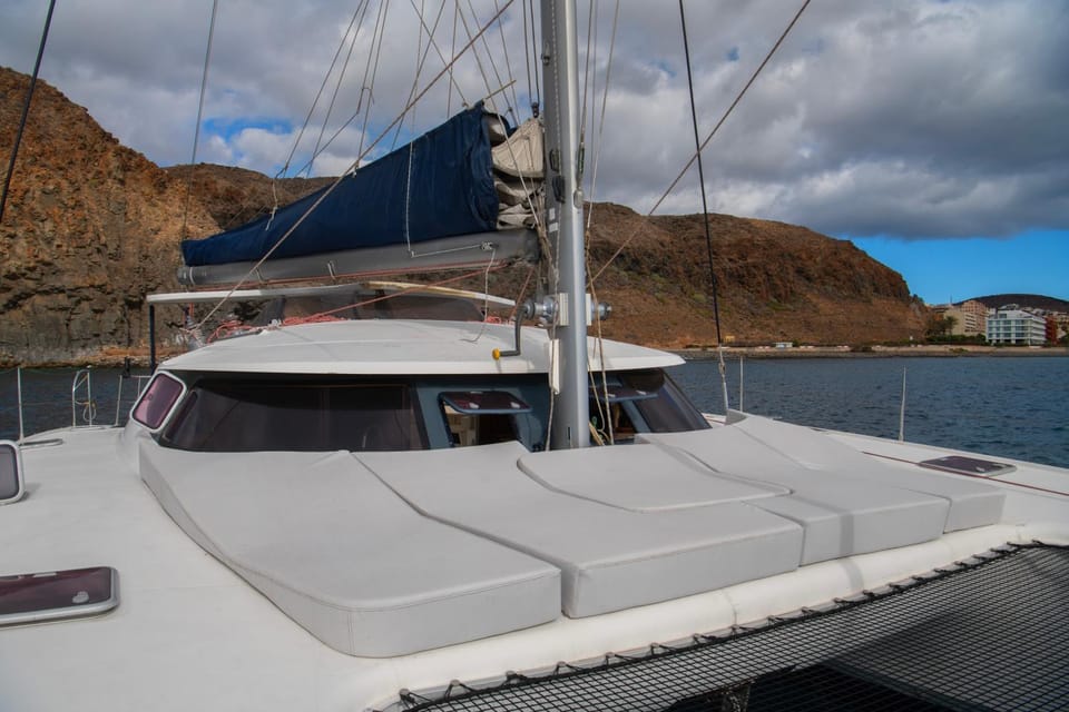 Catamaran Eliane Docked boat in Abona