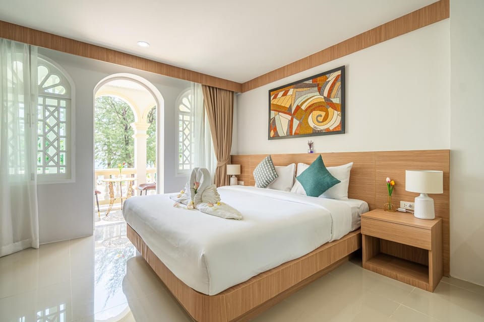 Bed, Balcony/Terrace, Bedroom