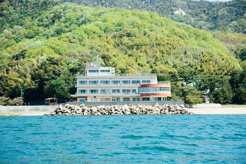 Property building, Day, Bathroom, Sea view