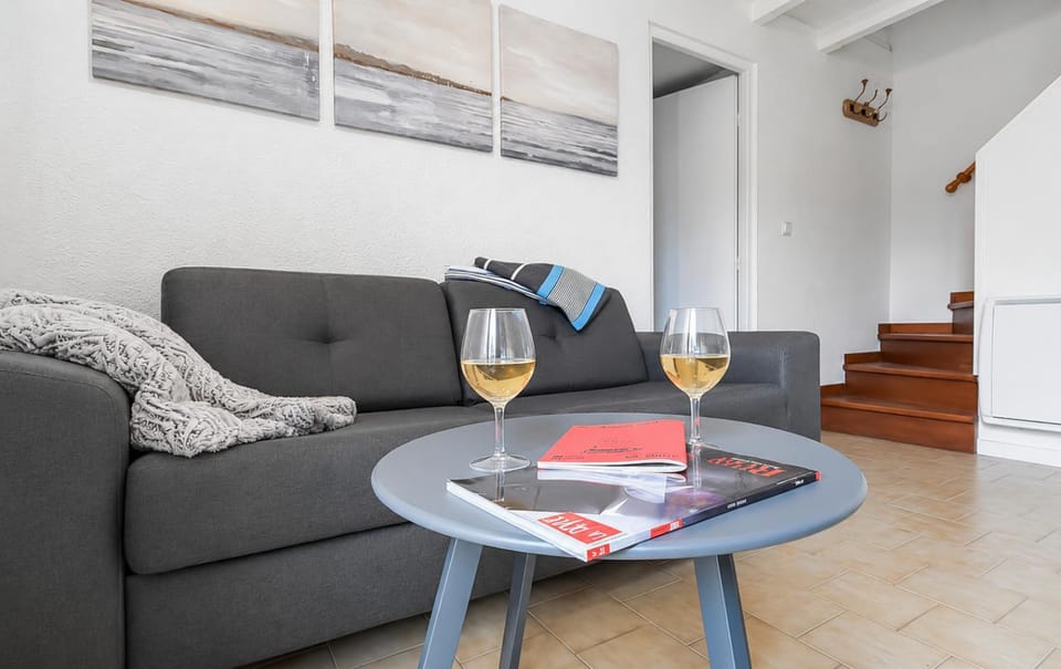 Petit cocon, parking et piscine à Marseillan Bed and Breakfast in Agde
