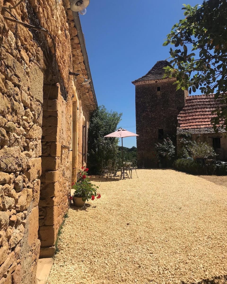 Property building, Day