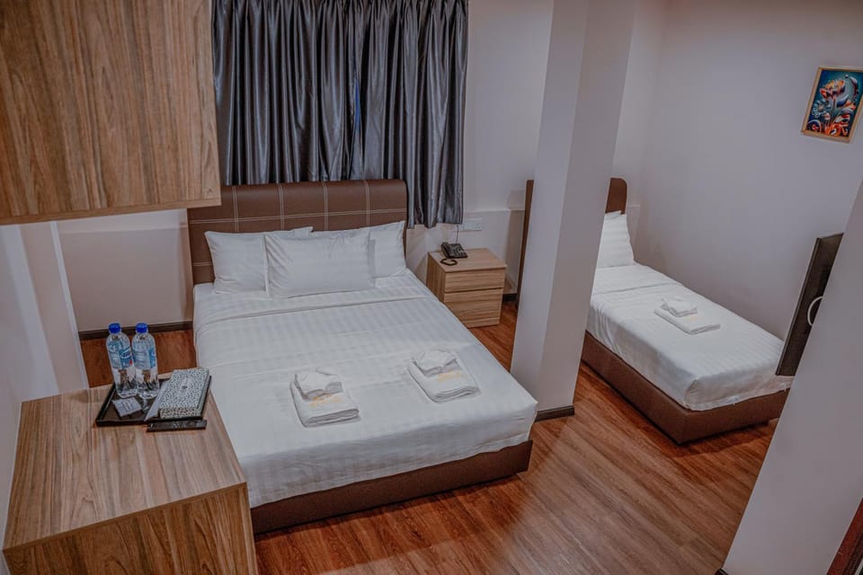 Restaurant/places to eat, Bed, Photo of the whole room, Bedroom, towels