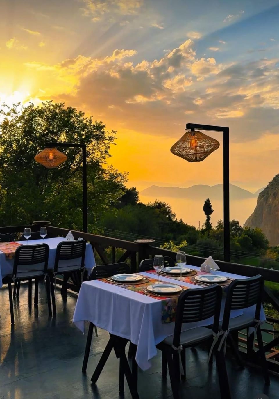 Restaurant/places to eat, Garden, Balcony/Terrace, Breakfast