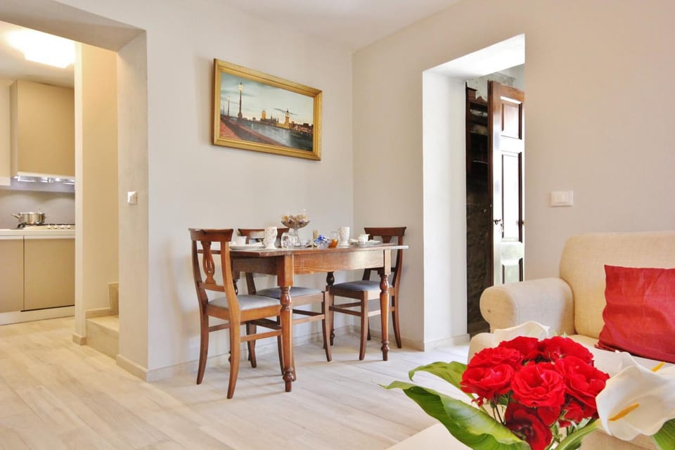 Food and drinks, Dining area