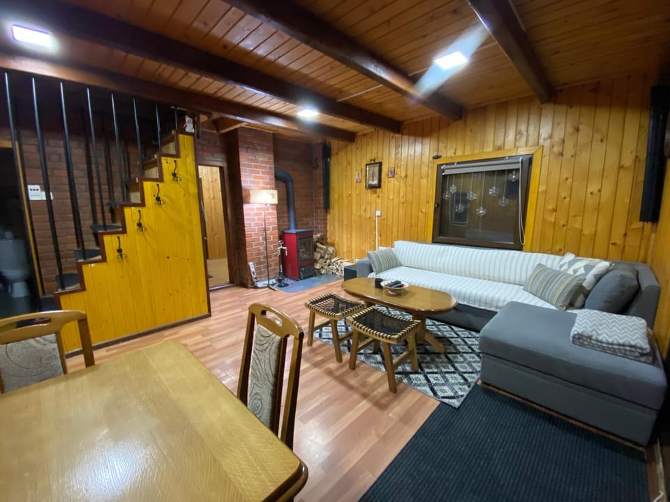Viridian Three Accommodation, Three Winds House in Zlatibor District, Serbia