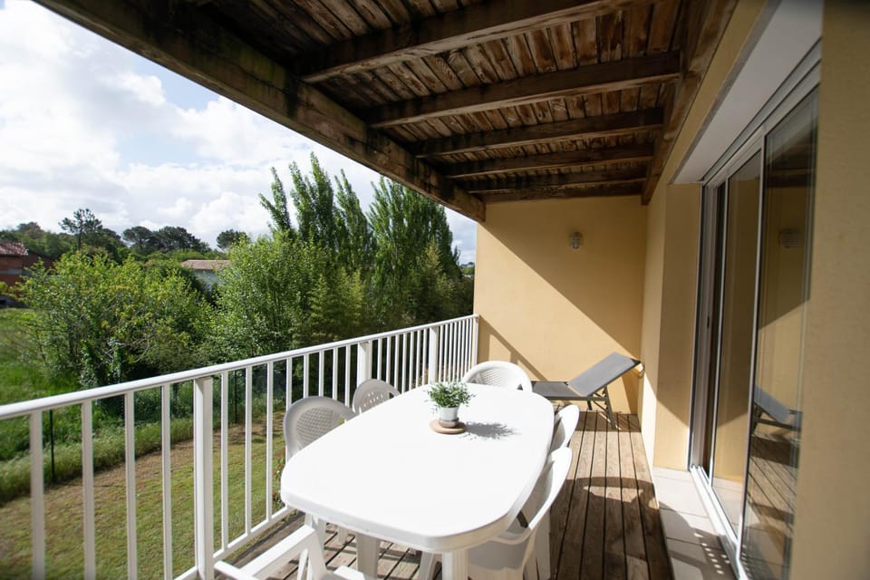 Balcony/Terrace, Garden view