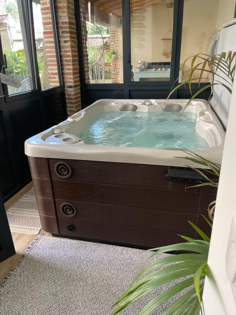 Nuit romantique avec jacuzzi privé ! Villa in Occitanie