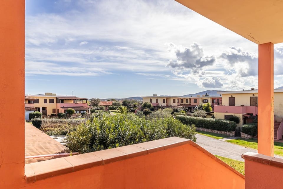 Property building, View (from property/room), Dining area, Garden view, Quiet street view, Inner courtyard view