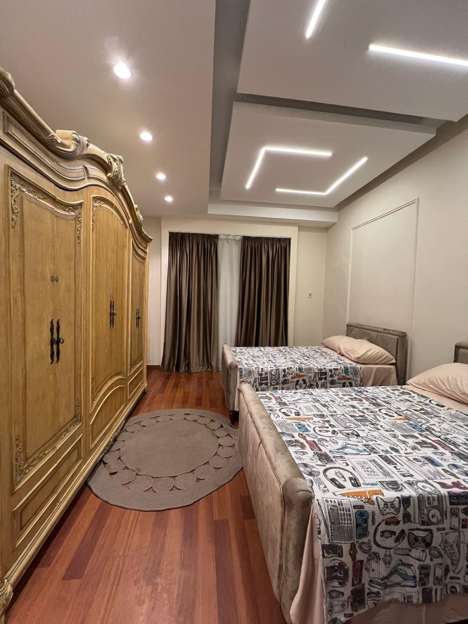 Bed, Photo of the whole room, Bedroom, wardrobe