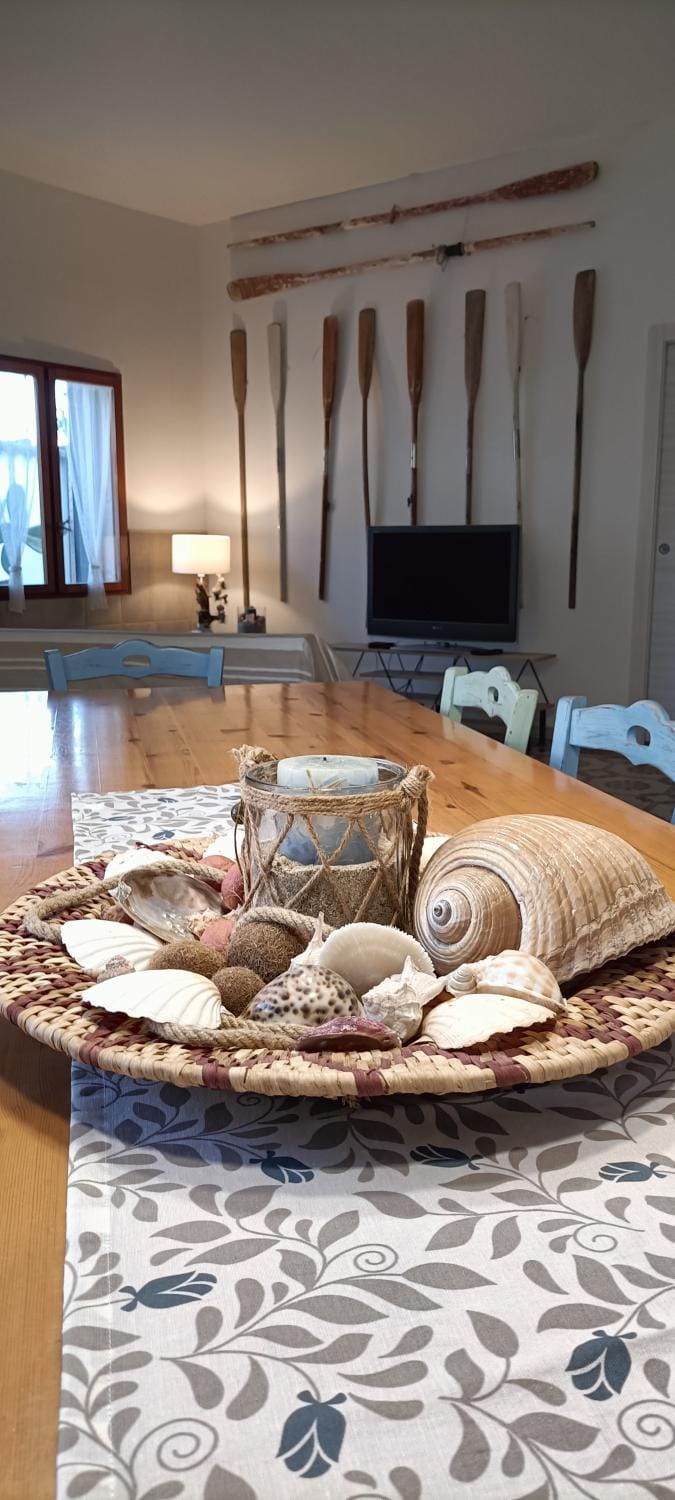 Living room, Photo of the whole room, Dining area